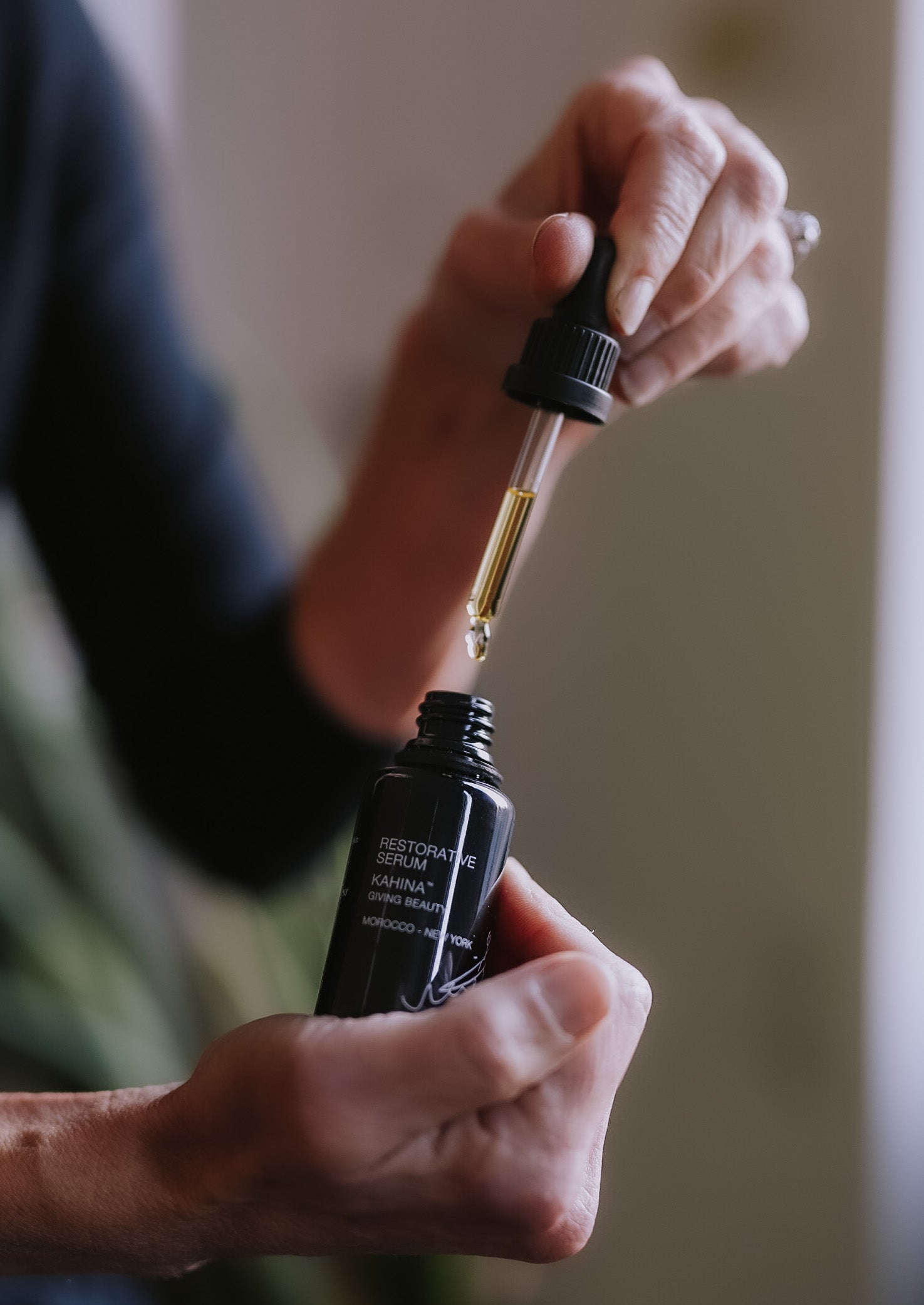 KAHINA Restorative Serum Gets An Upgrade Kahina Giving Beauty